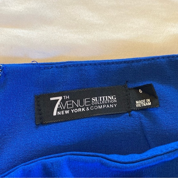 Must bundle Pencil skirt size 6 - Picture 3 of 4